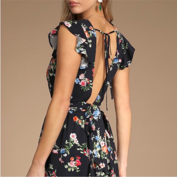 NWT Lulu’s Call it a Crush Navy Blue Ruffled Floral Print Romper - Picture 5 of 7